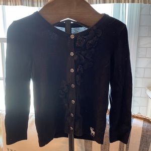 ABERCROMBIE FLORAL BUT FRONT SWEATER